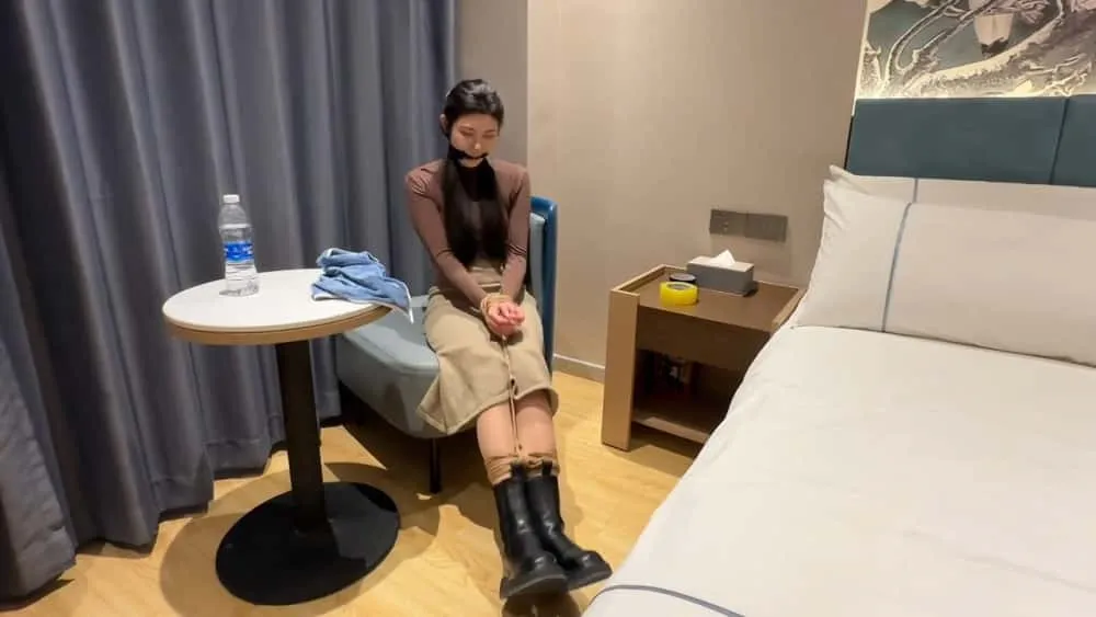 【沈阳北岸】美女嘉嘉爱上笨蛋劫匪（上）
