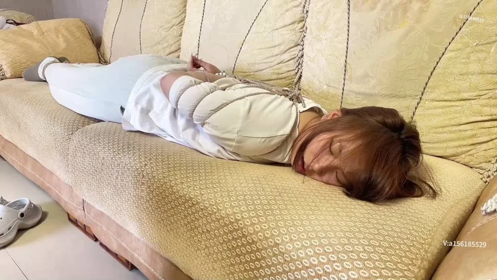 龙飞原创 驷马，迷晕捆绑TK逼问