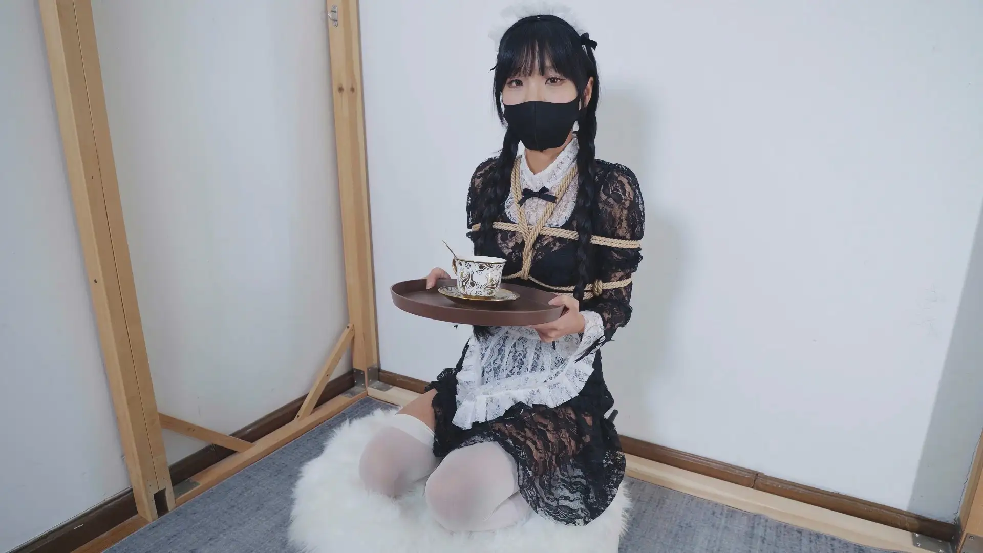 【冷与贝】女仆训练之干扰罚跪+折腿紧缚跳D震动调教