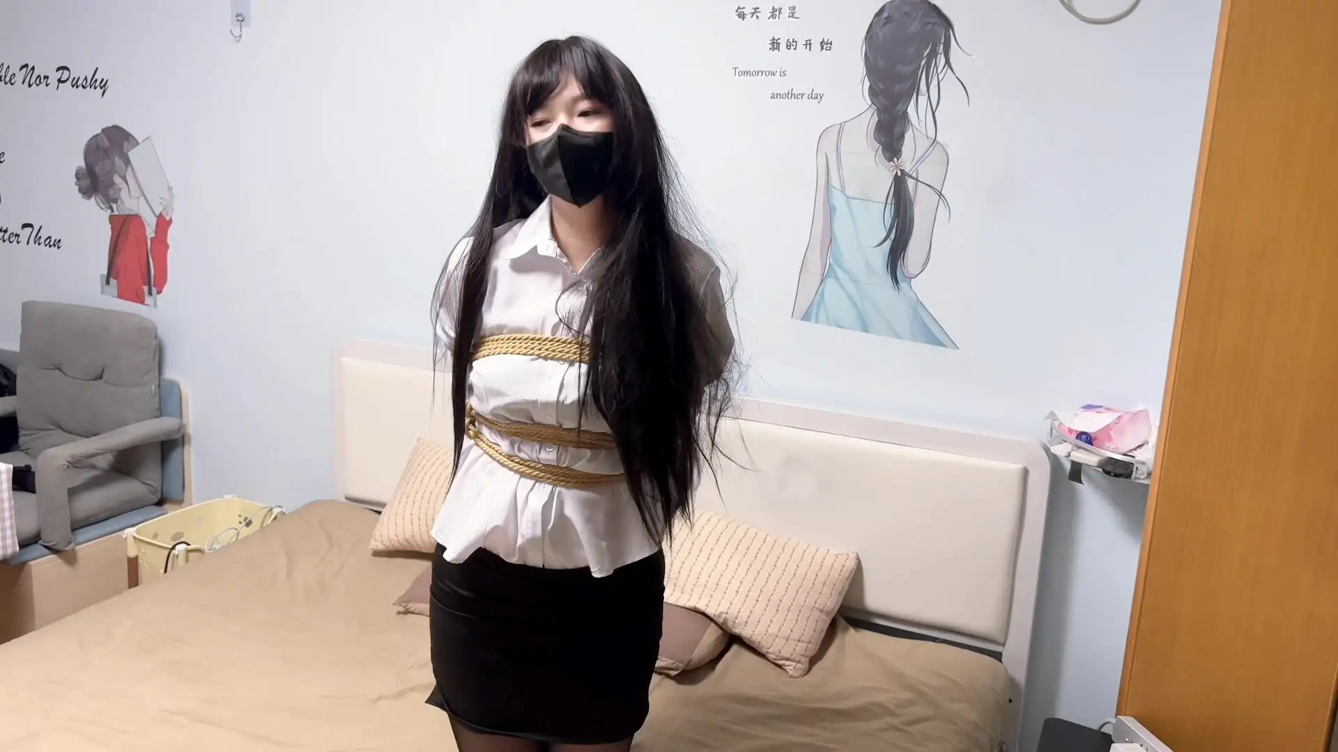 【会员寻片】【wokunle】困困第二十弹，OL黑丝装续，躺缚的挣扎