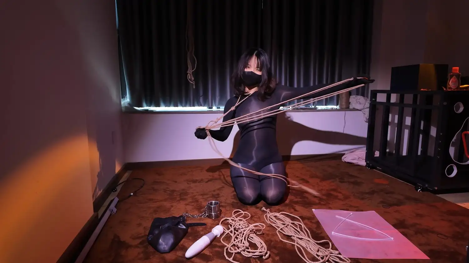 【凛凛蝶】《连体黑丝窒息挣脱失败晕死》- 海砂———轧带塑料袋，超真实窒息挣扎昏厥