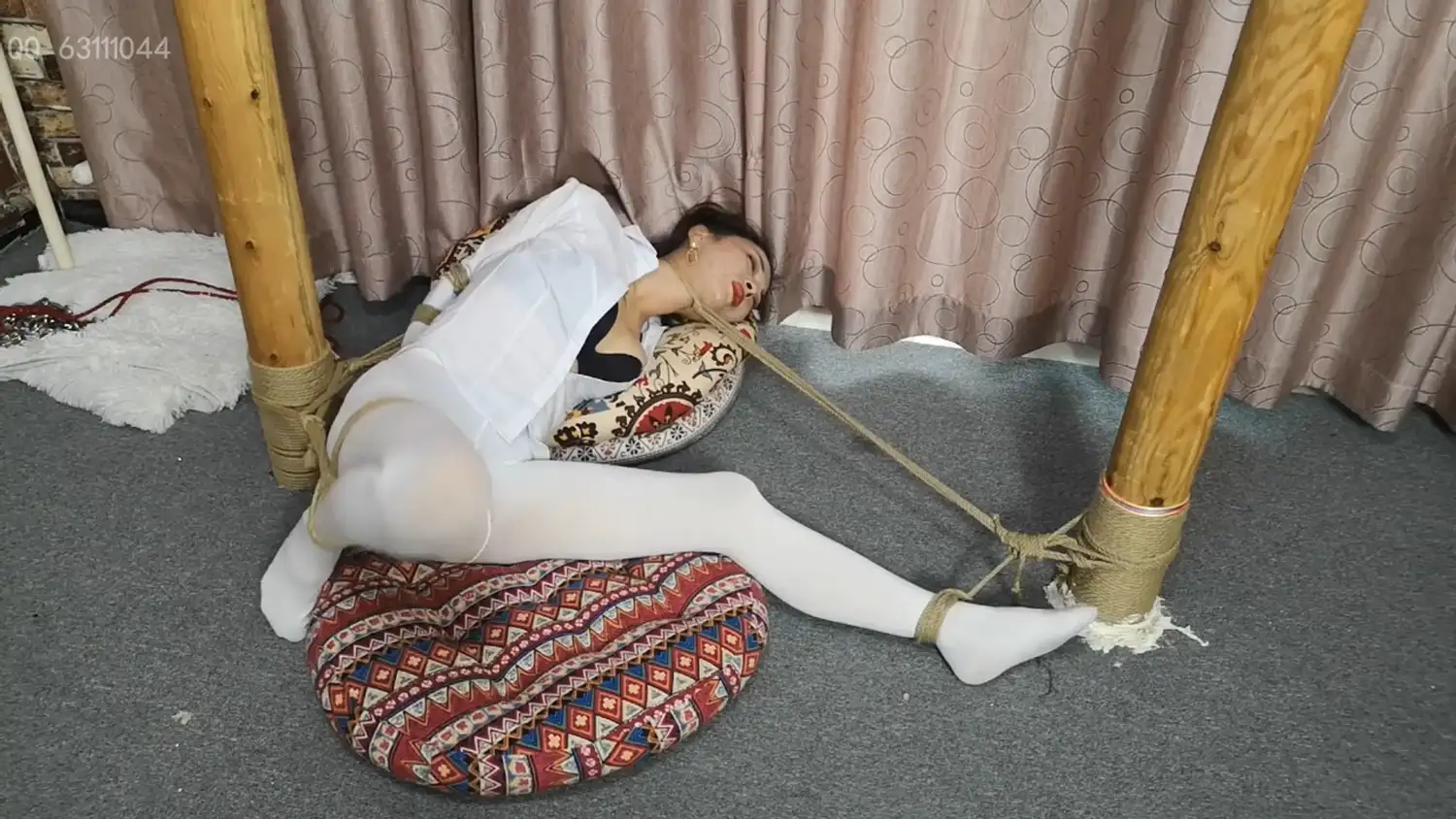 [随心原创] 雅思粉色体操服 白衬衣 白丝 直臂单腿固定