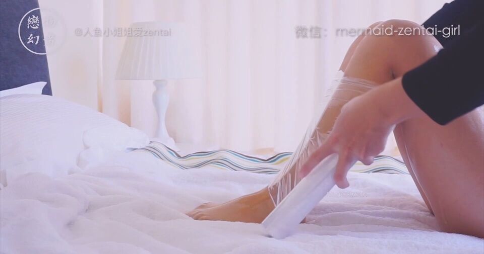 [恋物幻者] 前方粘液高能！保鲜膜黏腻全包+黑胶带全身木乃伊捆绑凌辱挣扎！无内透明肉丝