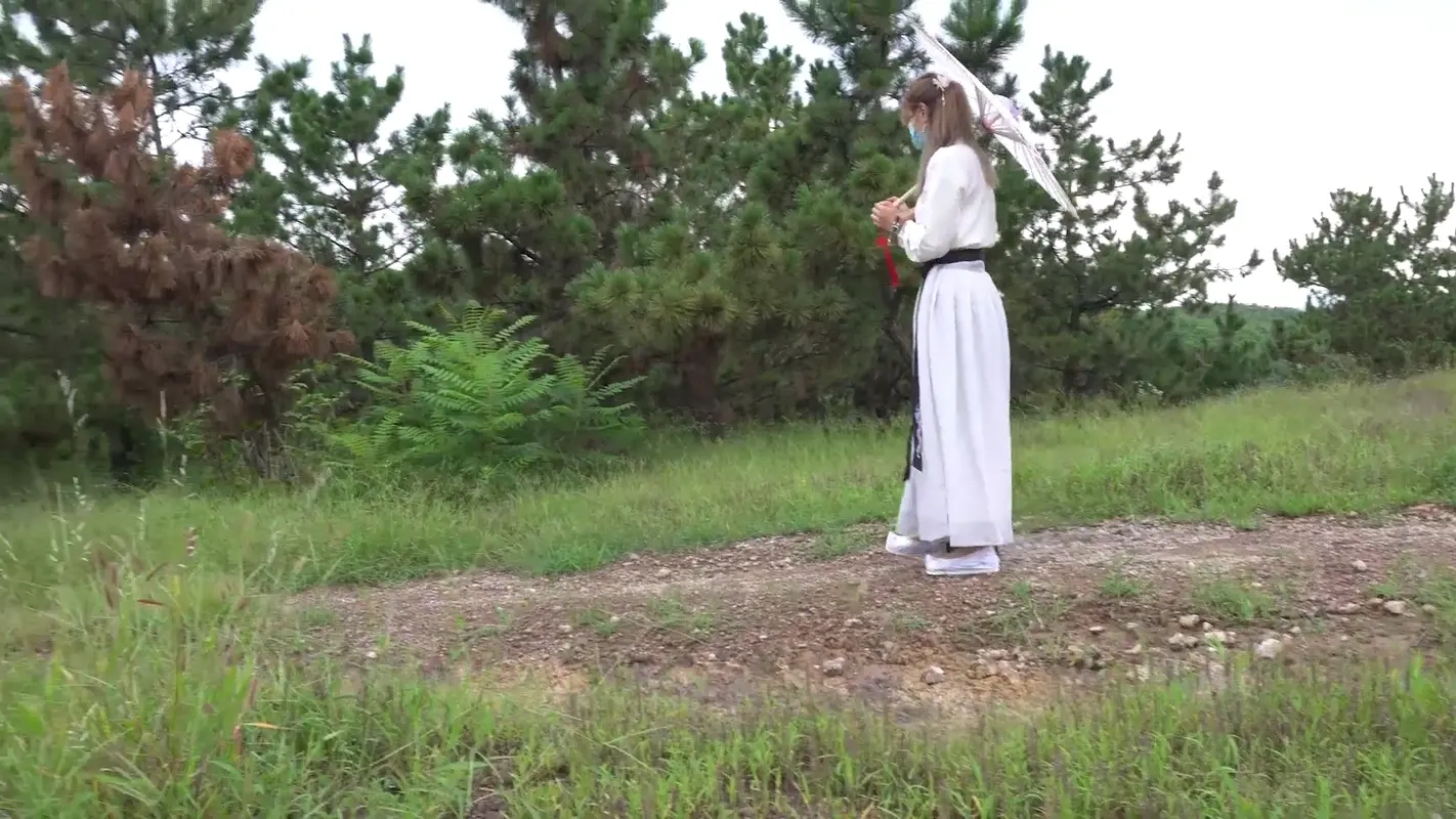 [魔法摄影工坊] 模特小翼 绿色洋装户外金属