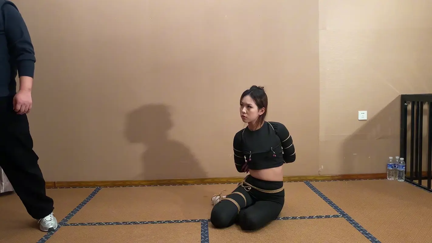 【山鬼工作室】奴下奴。曼曼带着自己的两个小m（雯雯 孙若微）找自己的主人