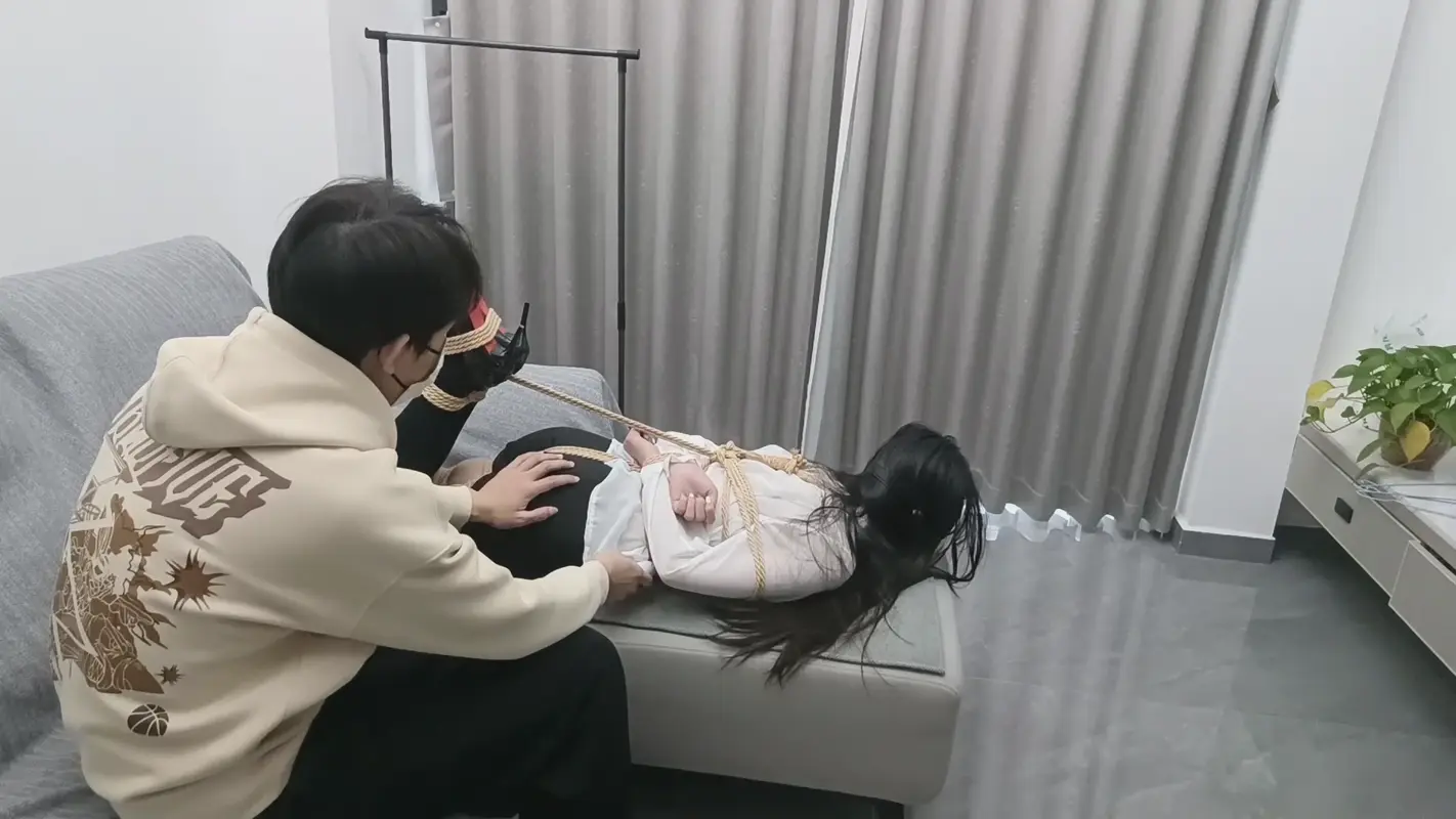 【王五先生】面试的女秘书小妖