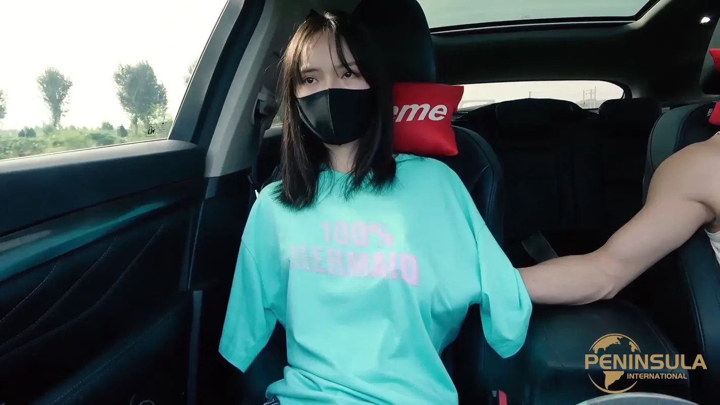 [半岛束艺] T恤里面除了绳子什么都没有的户外羞羞之旅（车内篇）