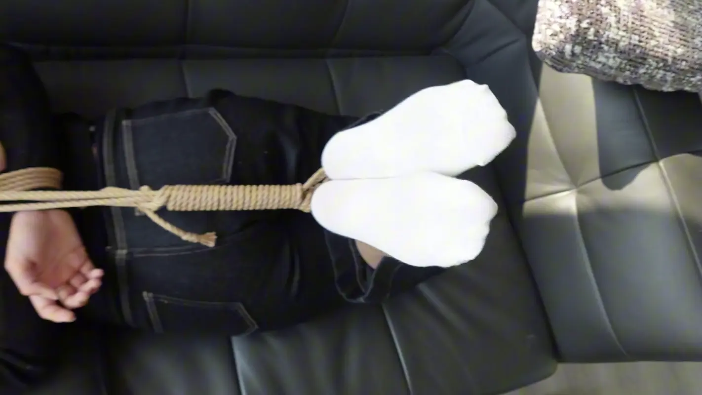 橙子原创出版-新模捆绑小白袜tk