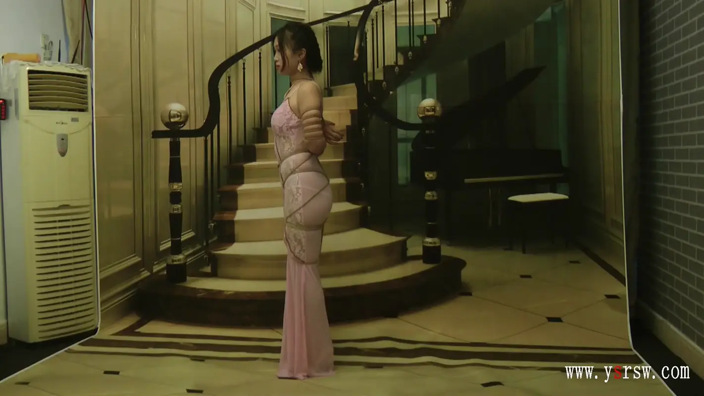 艺束人生 子怡礼服细绳五花KB