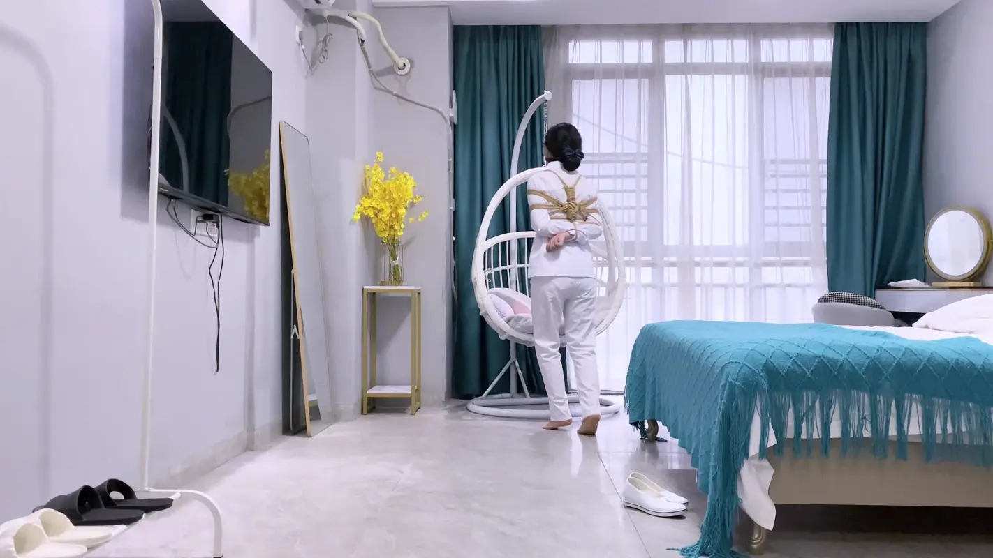 【嗷大喵】护士服+日式紧缚+胸缚+口球+高抬腿走路+带足钉走路+垫脚强制弓腰+强制抬头+电击+棒棒伺候+垫脚站立+流口水+强制M开腿+tk挠脚心+棒棒玩弄