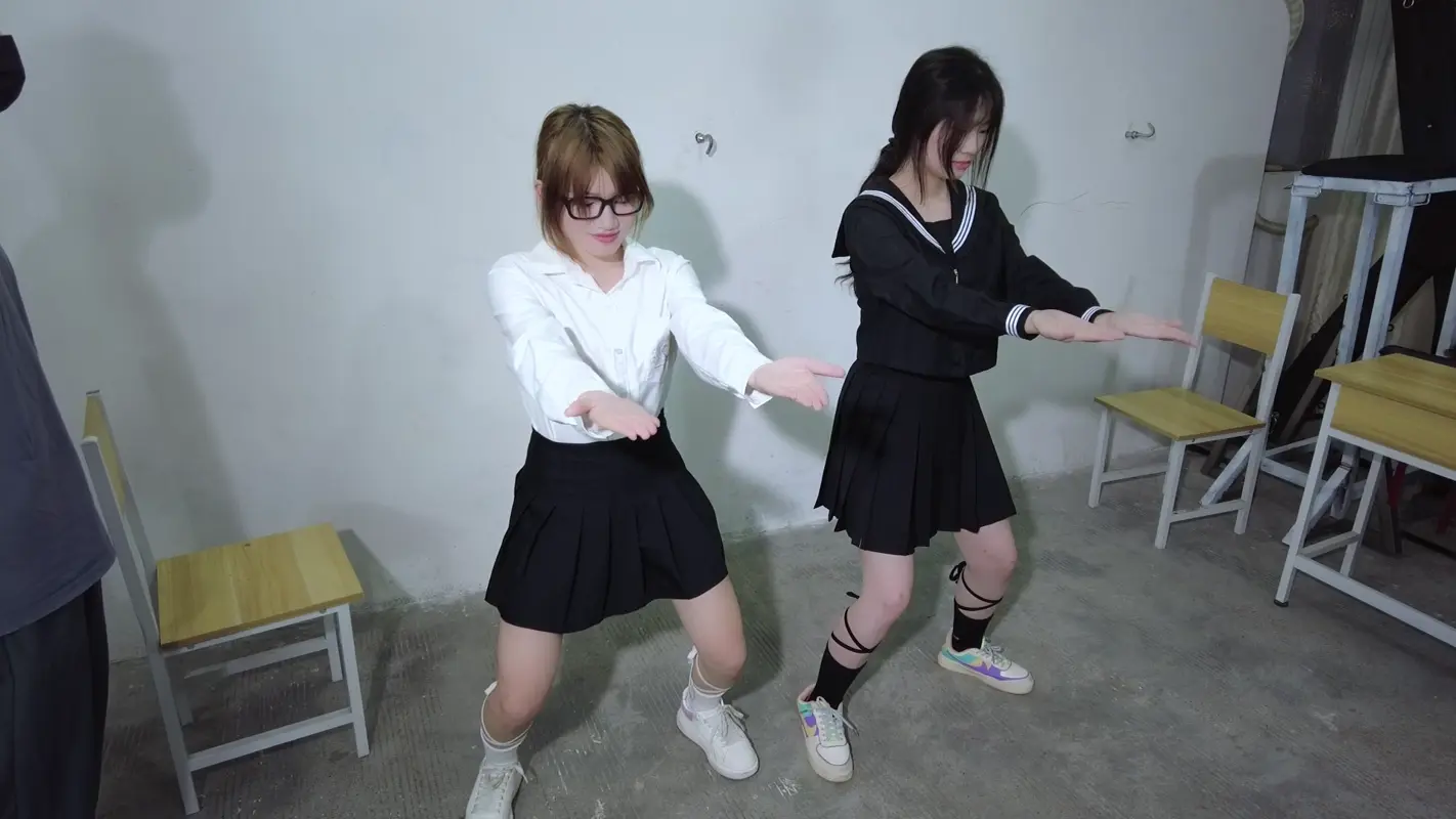 【樱束原创】《叛逆期的女学生们》