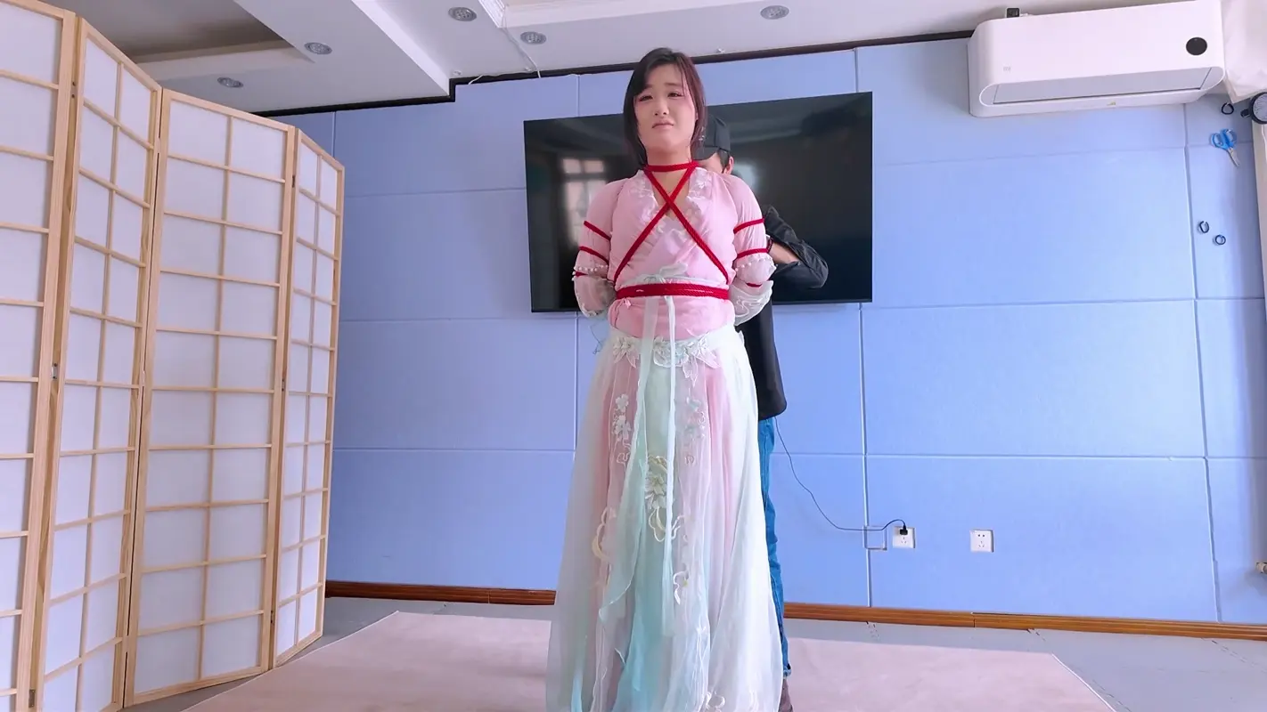【一绳所爱】民舞女孩冰冰绳艺体验纪实②（被K哭+访谈）