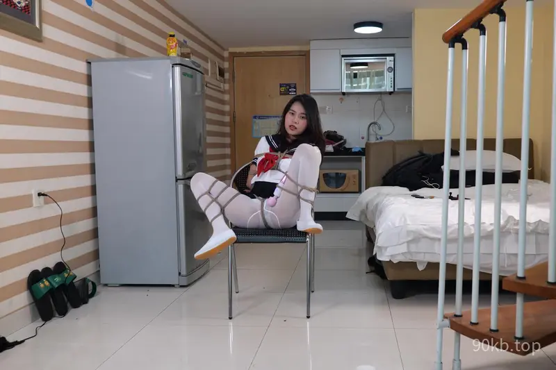 【红鲤鱼】琪琪白丝水手服三种姿势，被强高