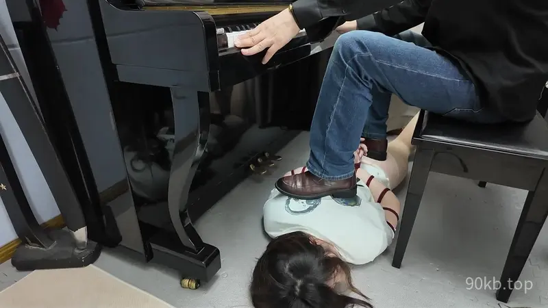 【一绳所爱】《文艺女孩何禾》