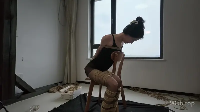 【象人工作室】【以安】黑丝舞蹈生的劫难 日式结构欧式直臂并腿椅子缚 上