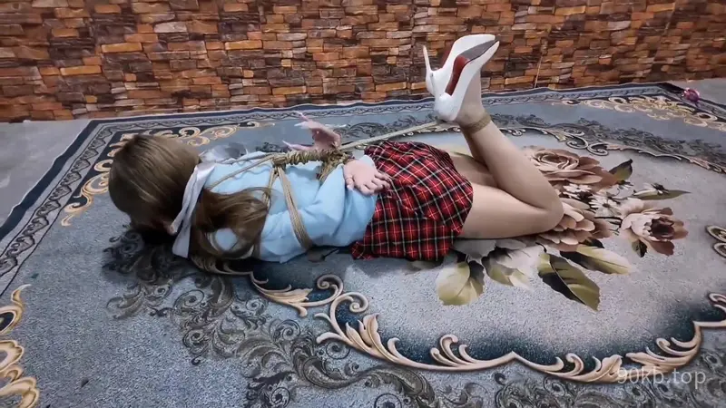 【牧遥缚影】曼妮绑架计:曼妮和老板的司机合谋利用捆绑绑架照片欺骗老板钱财,最后又被老板的司机反杀