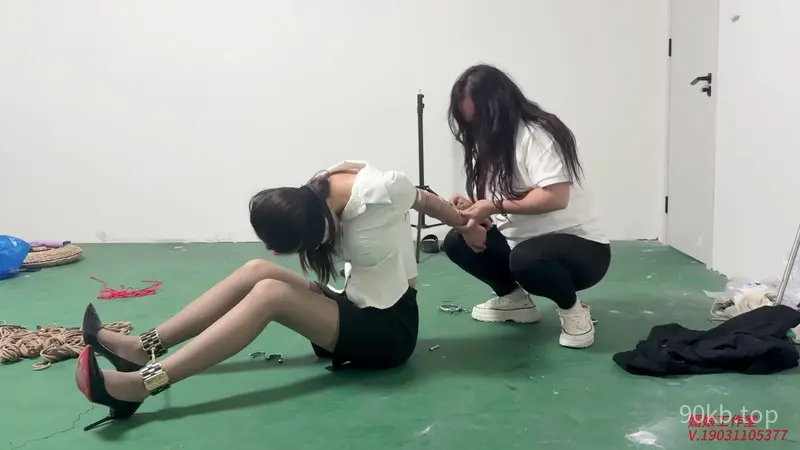 【媚娘工作室】美屄ol的绝望困境1