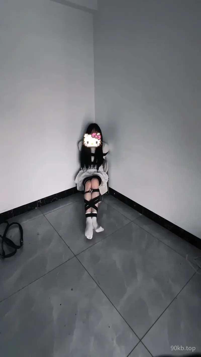 【凉叶子】像被绑在角落里挣扎的摆件 好紧好紧的绑带 含短被绑第一人称
