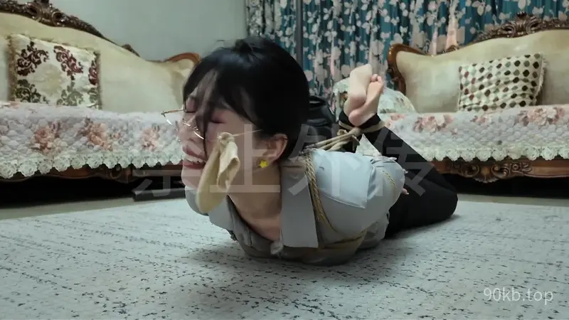 【枫叶工作室】《缚美记·①号律政佳人米粒》【驷马勒嘴】【短丝玉足】【放置挣扎】【原味冲击】