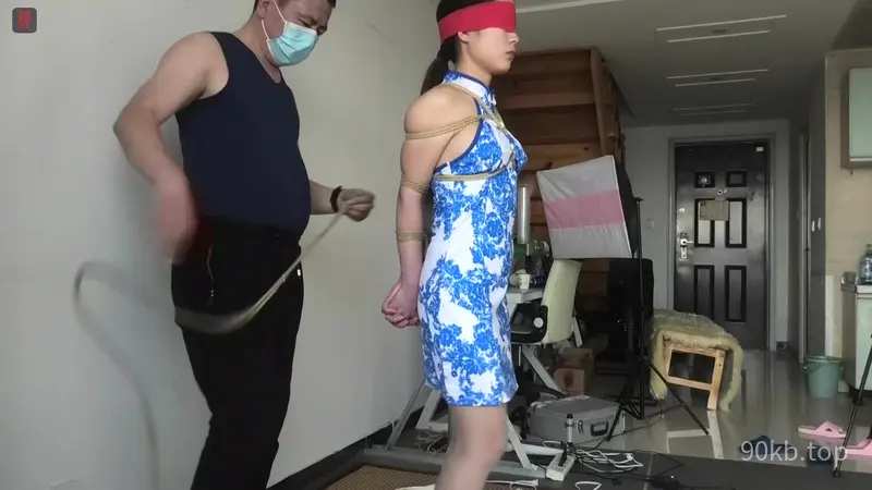[绳之韵] 敬业的小凡灰丝青花小旗袍，直臂吊虐