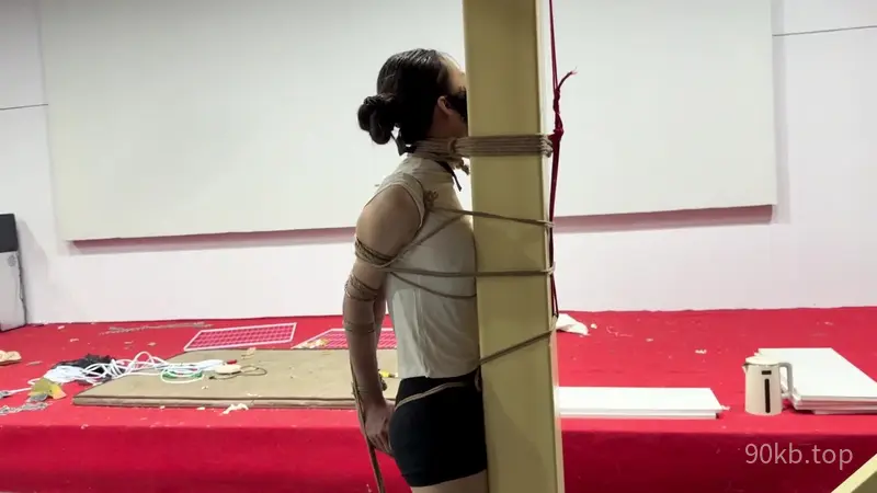 【媚娘工作室】踮脚踩冰极限虐足