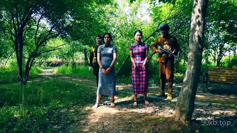 【胜景影视】《潜伏的蝴蝶》下集 卧底打晕女特务逃跑未遂被女特务驷马吊缚在空中折磨后被押赴刑场英勇就义