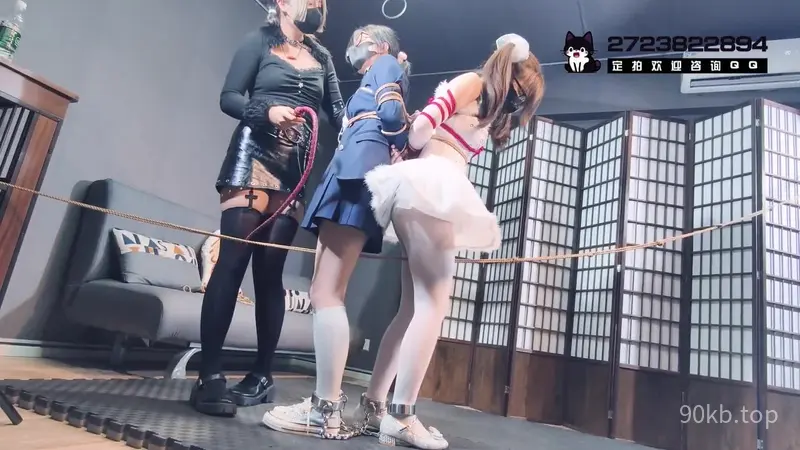 【BadCat】【妙妙X依依X多比】【抖M舞蹈队长雇人报复不听话的队员 自愿和死对头捆绑在一起 镣铐 绳缚 双人口球 强G 片尾附赠采访】