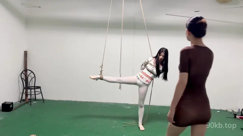 【媚娘工作室】少妇后妈虐练继女
