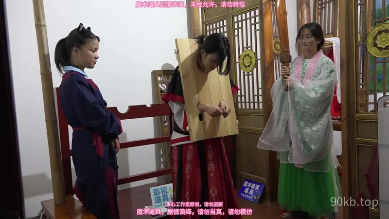 【束心工作室】几个大学生古装断案抓捕审讯刑具，老虎凳挠痒痒，捆绑斩首剧情，无厘头简单剧情第九集